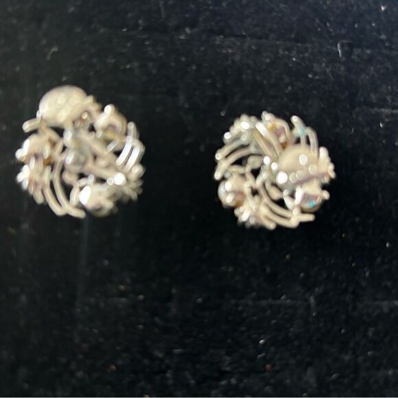 Lisner Earrings Rhinestone Pearl Gold Stud Vintage beaded accessory clip on stud main image 6